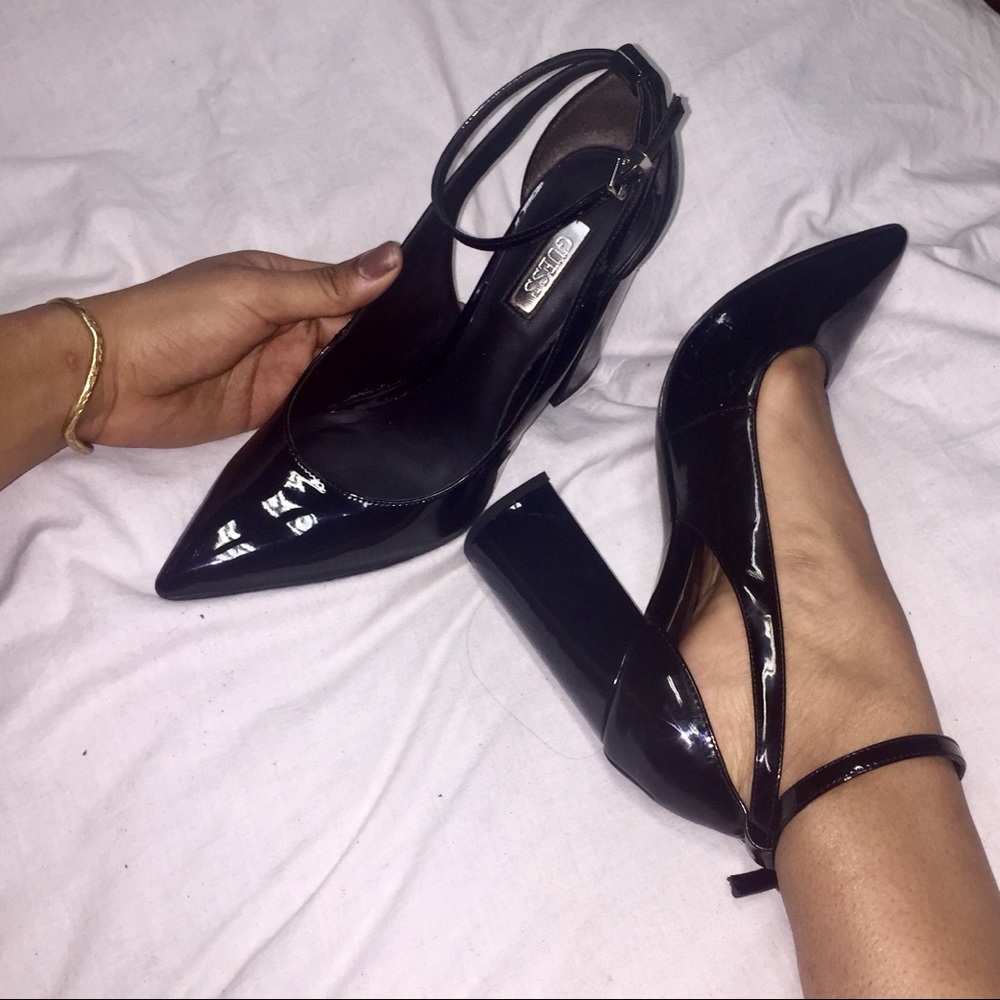 GUESS Braya Pumps